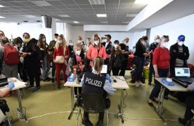 اتهامات لفرنسا بمحاولة ترحيل مهاجرين إلى سوريا