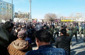 النظام الإيراني منقسم حول طريقة التعامل مع الاحتجاجات 