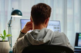 تقنية بسيطة قبل العمل قد تعّزز التركيز والذاكرة