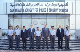 وفد من وزارة الداخلية المصري يطلع على الجهود التطويرية بشرطة أبوظبي 