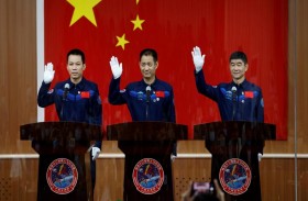 الصين ترسل 3 رواد إلى الفضاء 