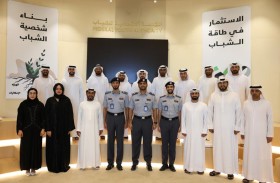 شرطة أبوظبي تؤهل 14 موهوباَ من منتسبيها ضمن برنامج «سفراء المراسم»