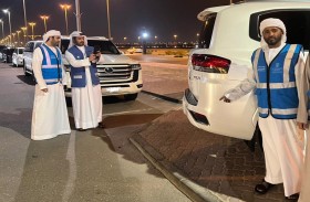 بلدية مدينة أبوظبي: استخدام الأرصفة والمماشي الرياضية كمواقف للسيارات يضر البنية التحتية والسلامة العامة