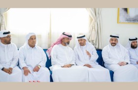 عمار بن حميد يقدم واجب العزاء في وفاة خليفة خلفان الشامسي