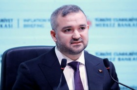 محافظ البنك المركزي التركي يدافع عن استخدام احتياطيات الذهب لدعم السيولة 
