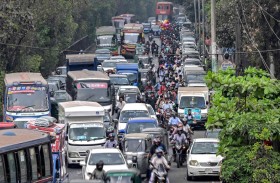 بنجلادش تبدأ عطلة عيد الفطر مبكرا في الجامعات لتوفير الكهرباء  