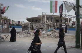 تلغراف: إيران تنهار اقتصادياً.. وستدفع الثمن لسنوات طويلة