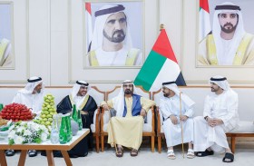 محمد بن راشد يحضر أفراح المقعودي والسبوسي