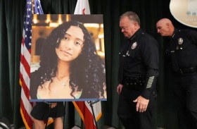 تفاصيل العثور على جثة فتاة داخل سيارة المغني «دي 4 في دي»