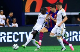 برشلونة يفوز على ريال مدريد وديا بثلاثية نظيفة استعدادا للموسم الجديد