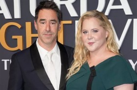 إيمي شومر تنفصل عن كريس فيشر