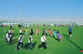 نادي دبا الرياضي بالفجيرة يستقبل 386 طفلا وطفلة في أنشطة رياضية 