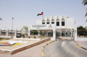 بلدية الظفرة تنفذ مشاريع طرق وإنشاء مداخل ومواقف في مدينة السلع
