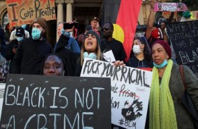 أستراليا تنتفض بوجه العنصرية.. وتتحدى قرارات الحكومة