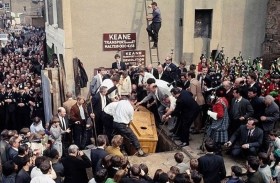 دفن نفسه حياً لشهرين وصُدم بالمقابل