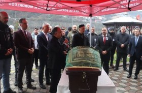 وفاة مأساوية لأم إثر اختناقها بقطعة تفاح 