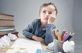 قلة النوم تسرق صحة الطلاب: دراسة تكشف مخاطر السهر